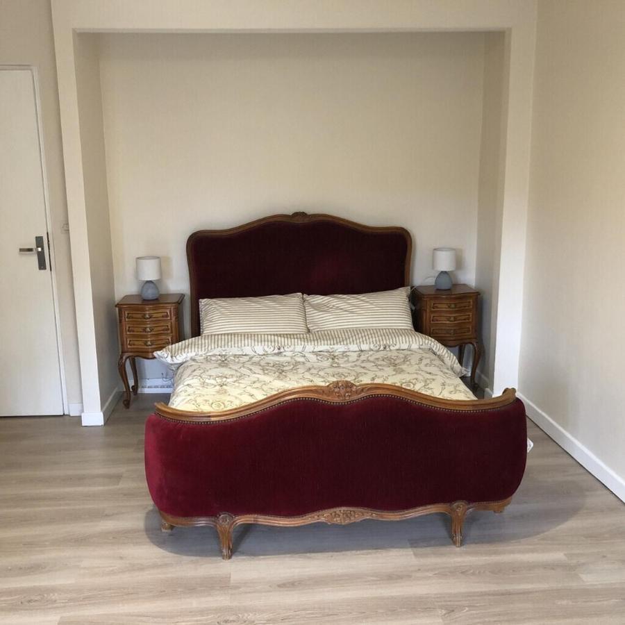 Blacksmiths Cottage In Blanzay - 3 Beds מראה חיצוני תמונה