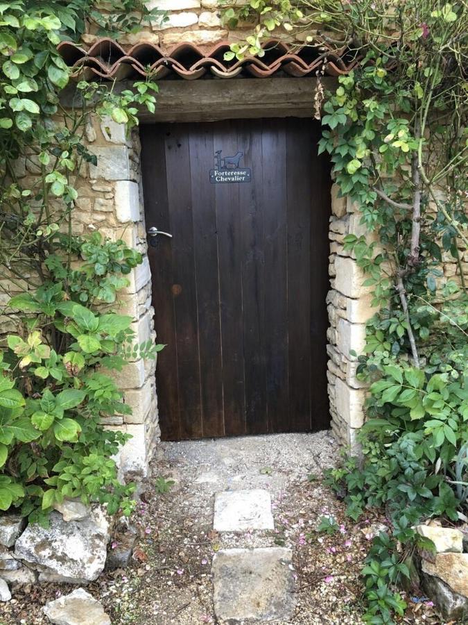 Blacksmiths Cottage In Blanzay - 3 Beds מראה חיצוני תמונה