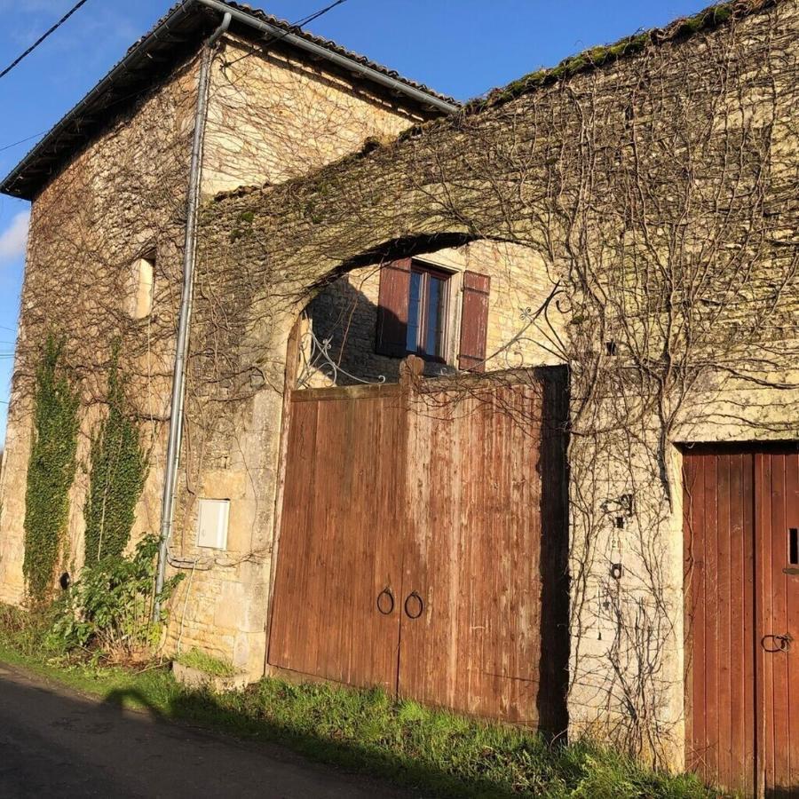 Blacksmiths Cottage In Blanzay - 3 Beds מראה חיצוני תמונה